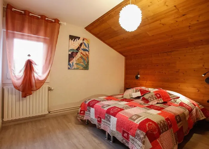 Les Lilas Blancs Holiday home *